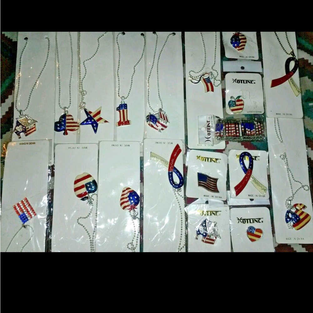 Patriotic vintage 2001 collection Jewelry with American Flag Design USA